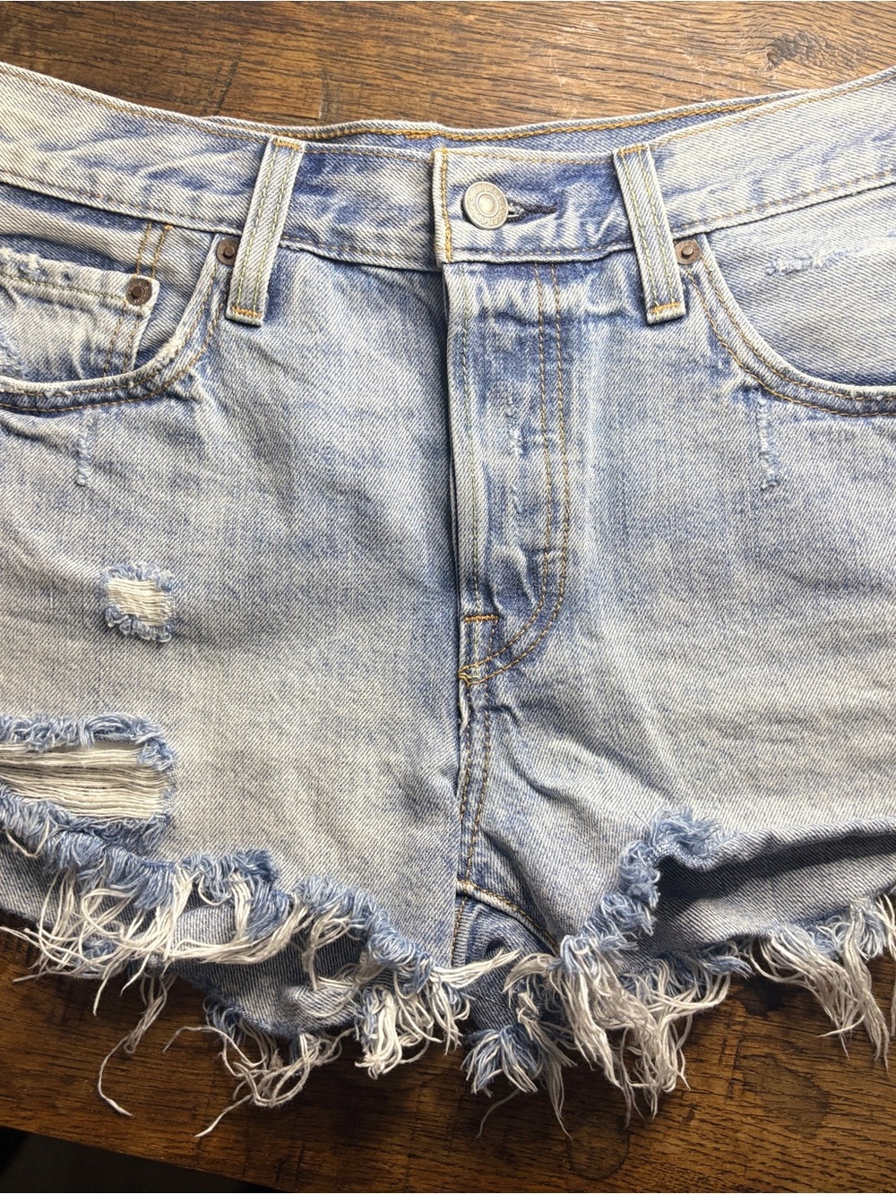 Levi’s Premium 501 Original Distressed Cutoff Denim Shorts Light Wash Size 27